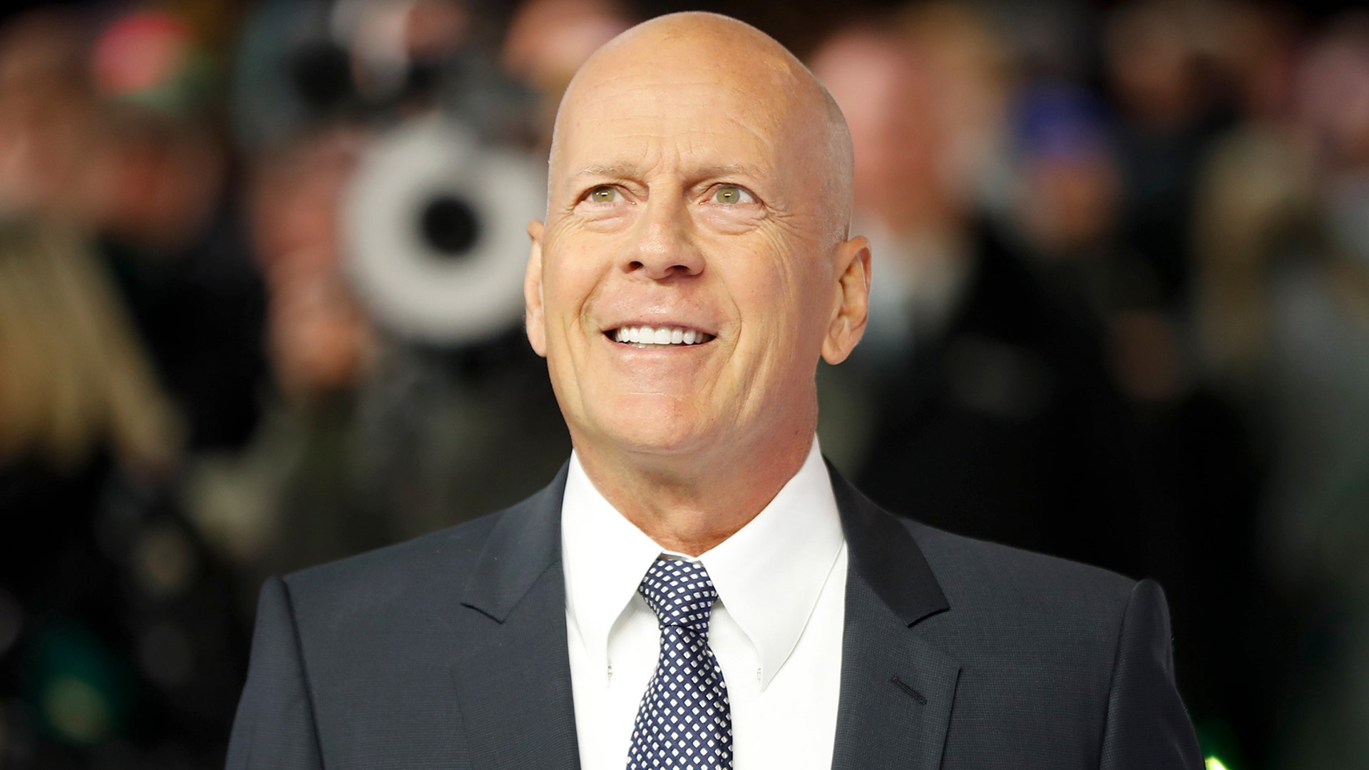 Bruce Willis Retires