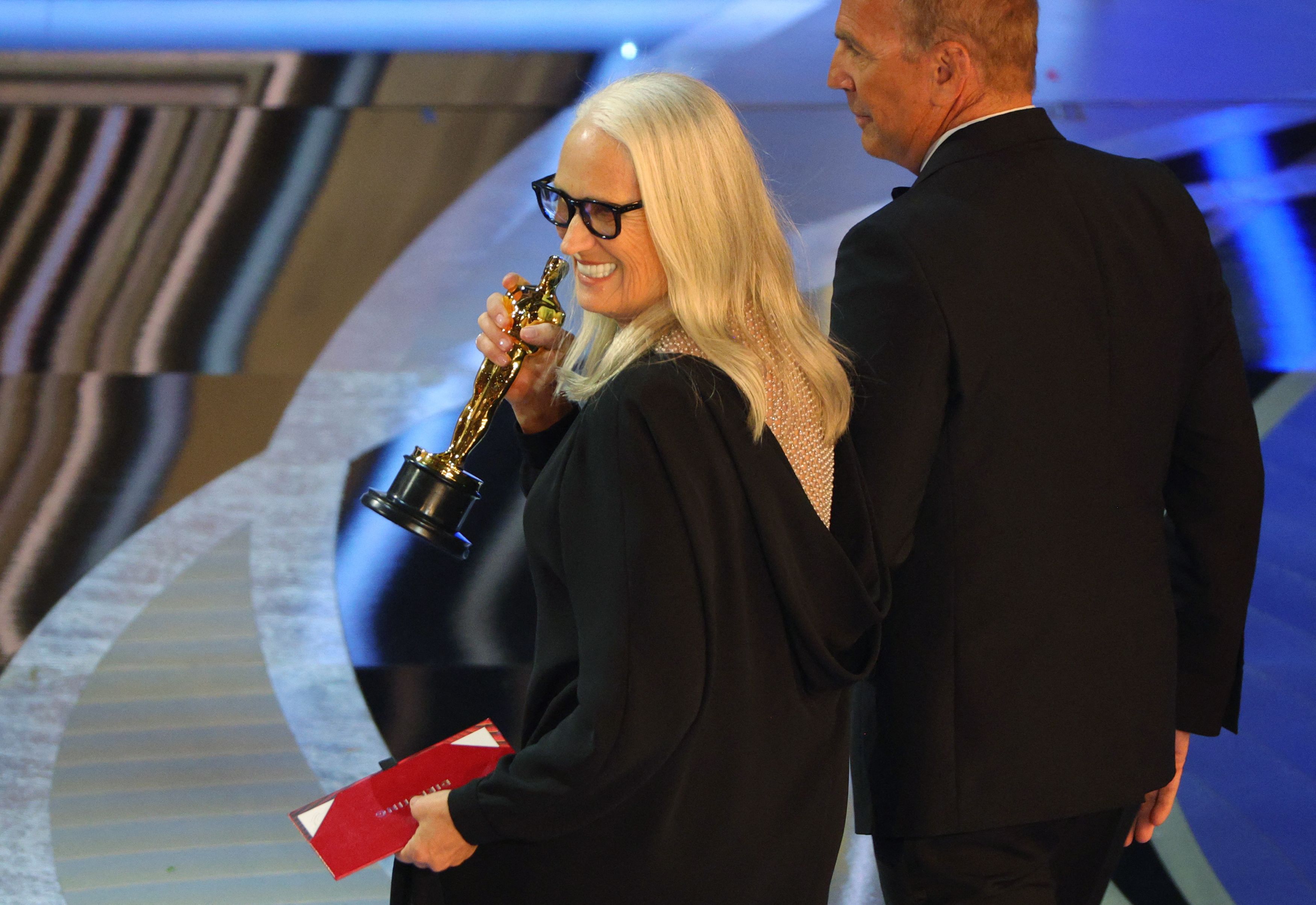 Jane Campion accepting her award at the Oscars 2022 for The Power of the Dog