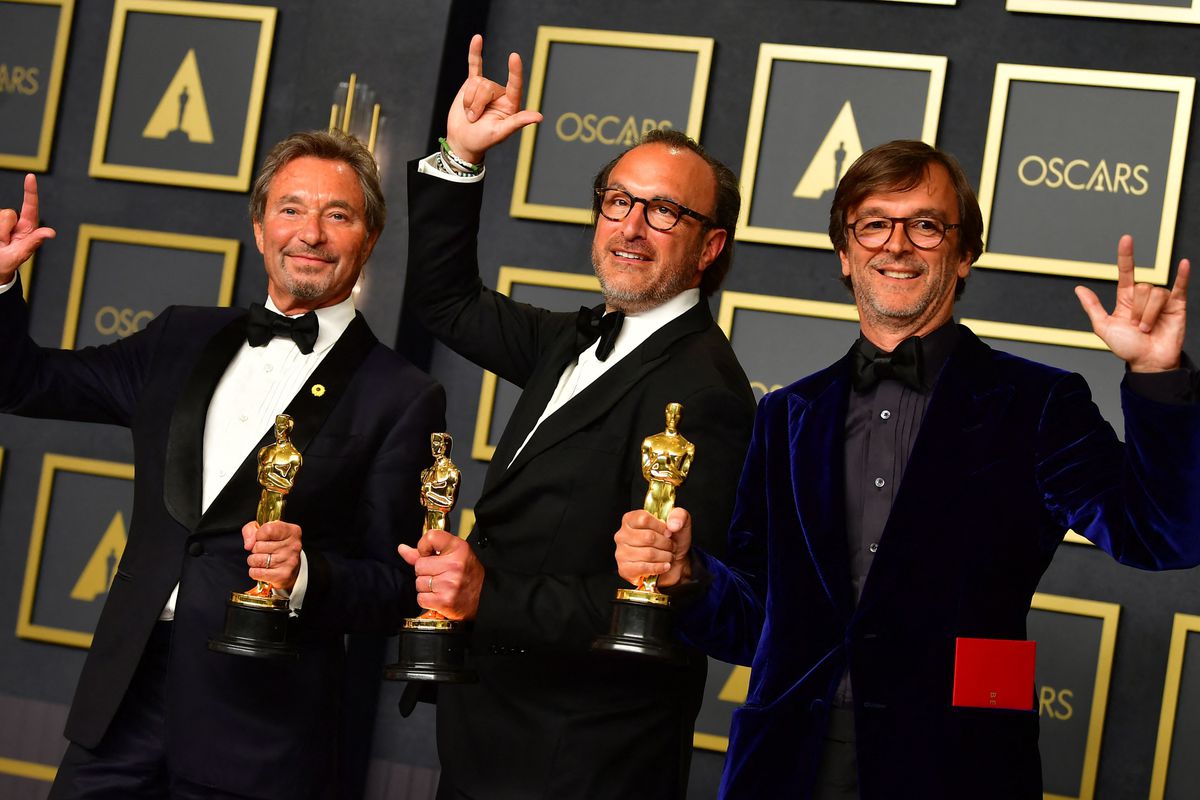 Philippe Rousselet, Fabrice Gianfermi & Patrick Wachsberger accepting their award at the Oscars 2022 for CODA