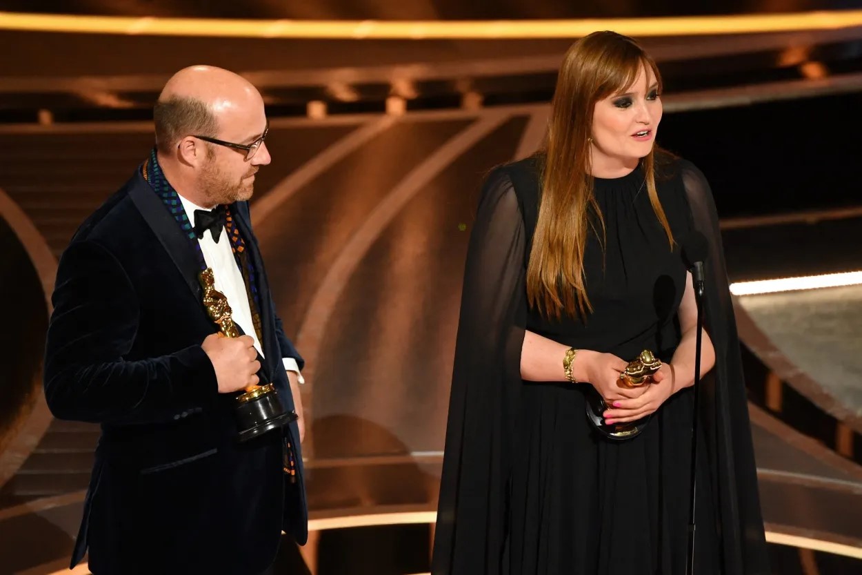 Patrice Vermette & Zsuzsanna Sipos accepting their award at the Oscars 2022 for Dune